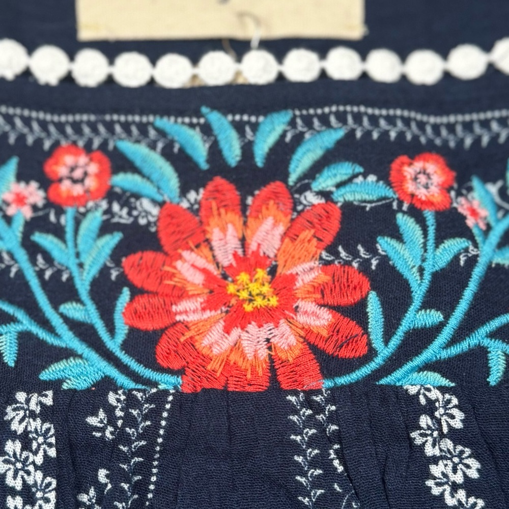 NWT Savanna Jane Navy Blue Embroidered Floral Square Neck Blouse Shirt Small - Picture 3 of 11